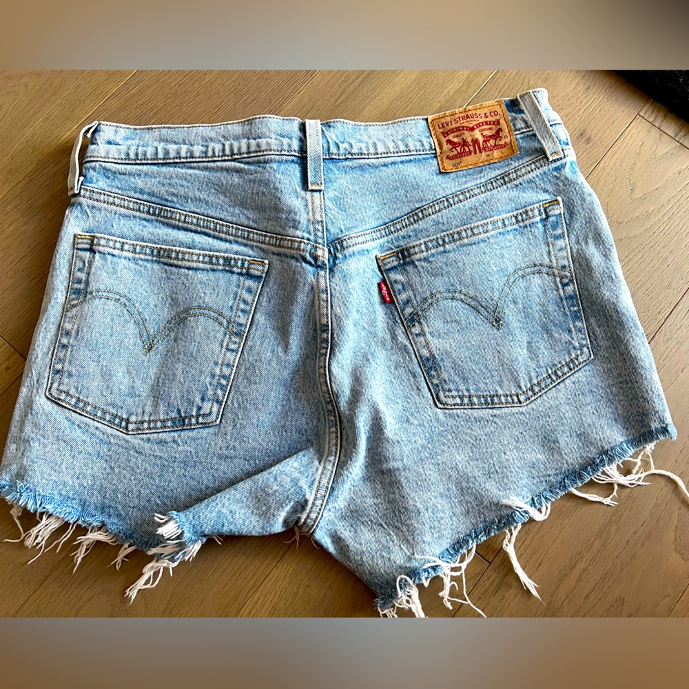 LEVI’S 501® HIGH RISE WOMEN’S SHORTS - Picture 7 of 10